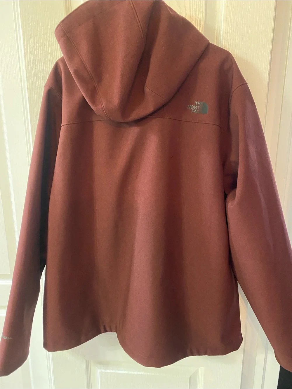 The North Face Men's Hooded Softshell Jacket - Maroon